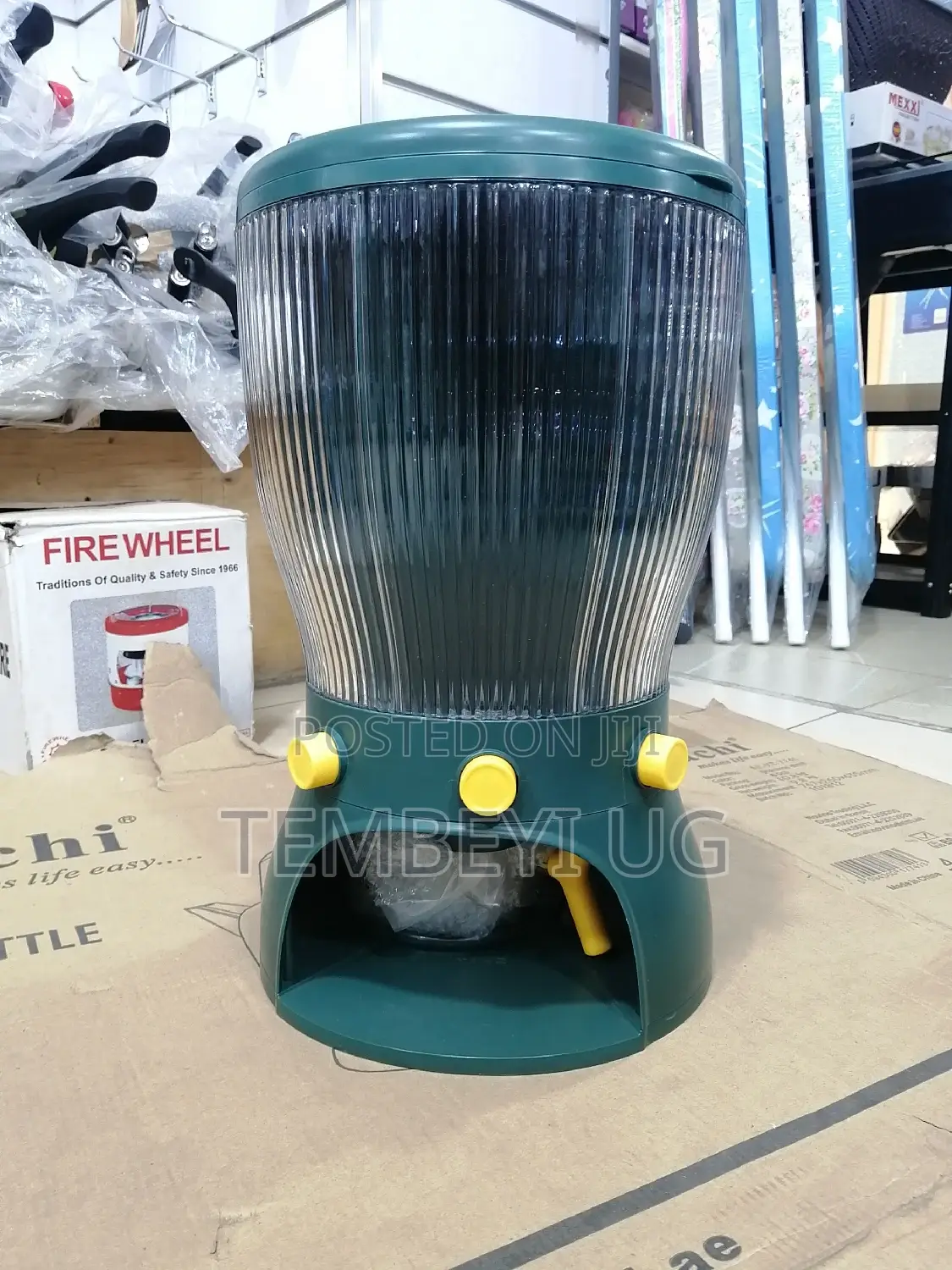 4 In 1 Rotating Cereal Dispenser.