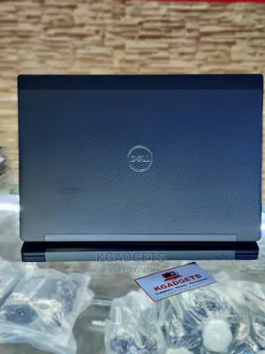 Laptop Dell Latitude 7390 8GB Intel Core I5 HDD+SSD 256GB