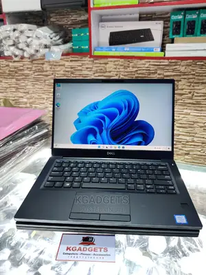 Laptop Dell Latitude 7390 8GB Intel Core I5 HDD+SSD 256GB