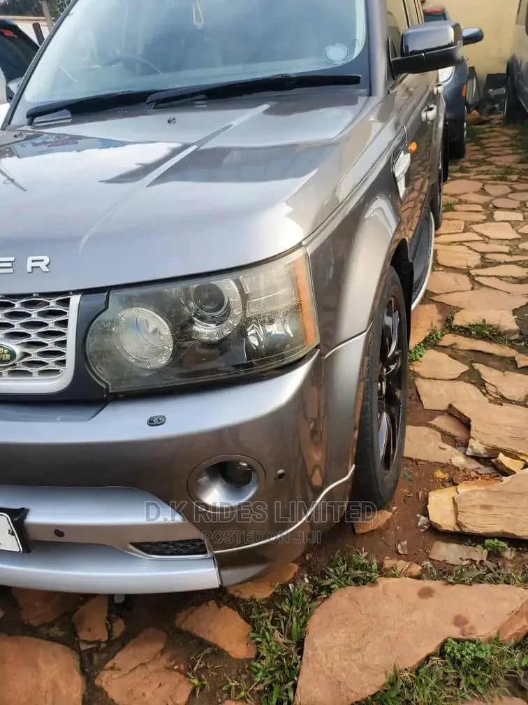 Range Rovers for Hire.