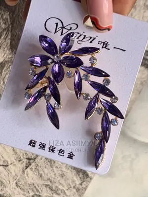 Classy and Unique Brooches Available