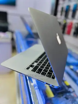 Laptop Apple MacBook Air 256GB Intel Core I5 SSD 256GB