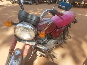 Bajaj Boxer 125 2020 Red