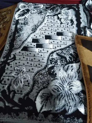 Center Carpet