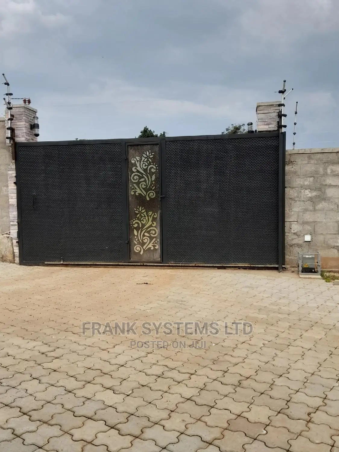 Sliding Gate Metallic Automatic