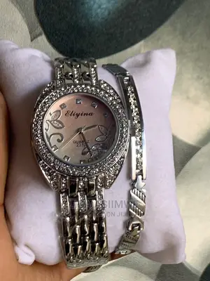 Lady’S Watches Available With Its Bracelet at a Fair Price
