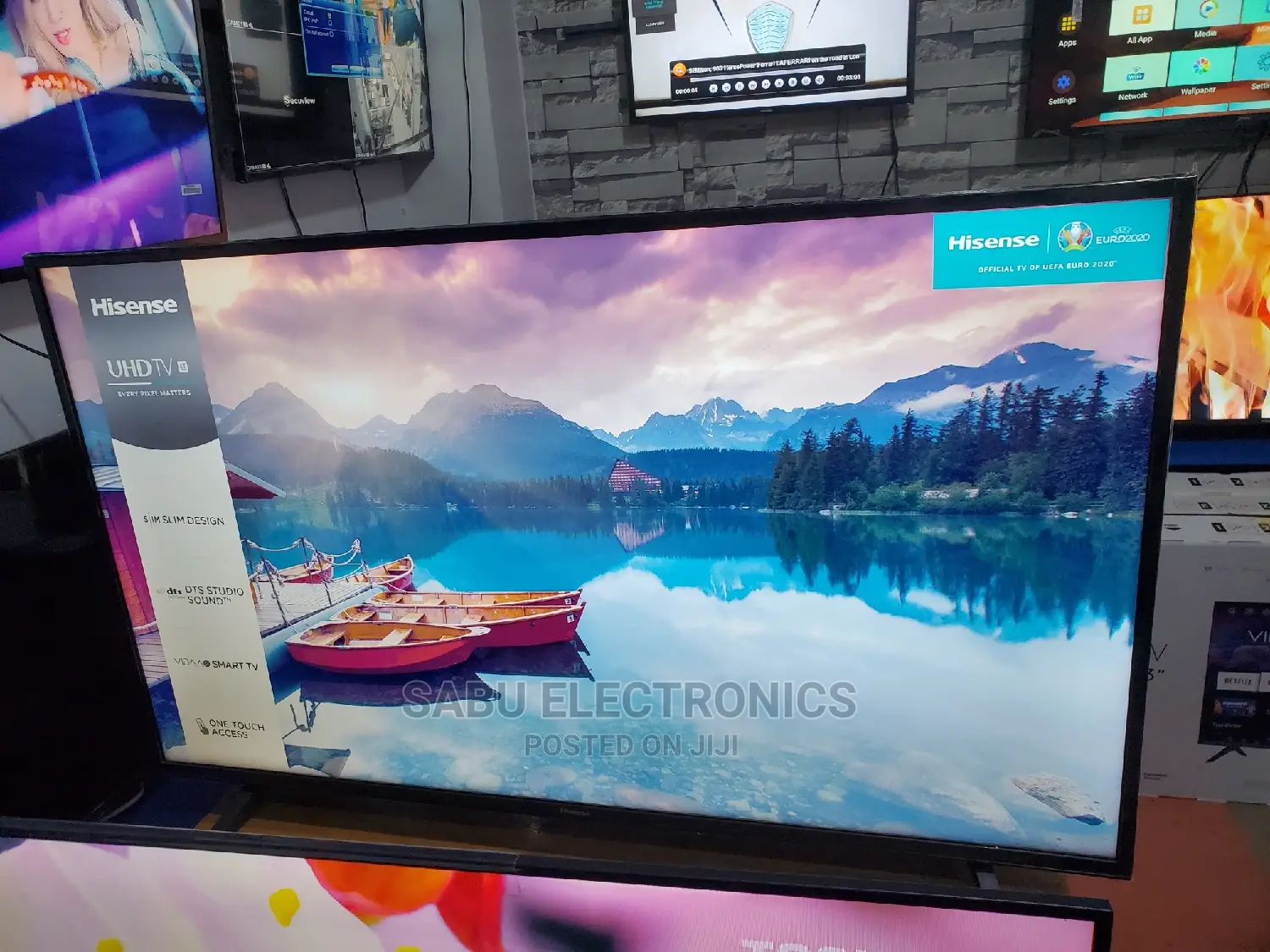 Ultra HD Hisense Smart 65 Inch