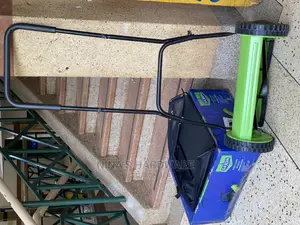Hand Lawnmower With Grass Catcher / Manual Grass Cutter