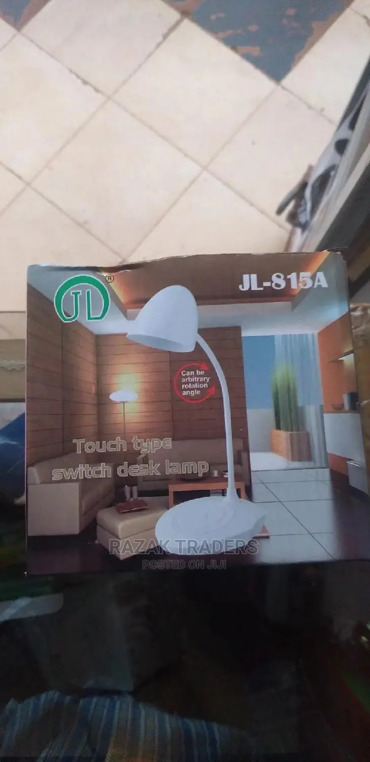 Flexible LED Desk Lamp With USB Charger, Keep at Desk
