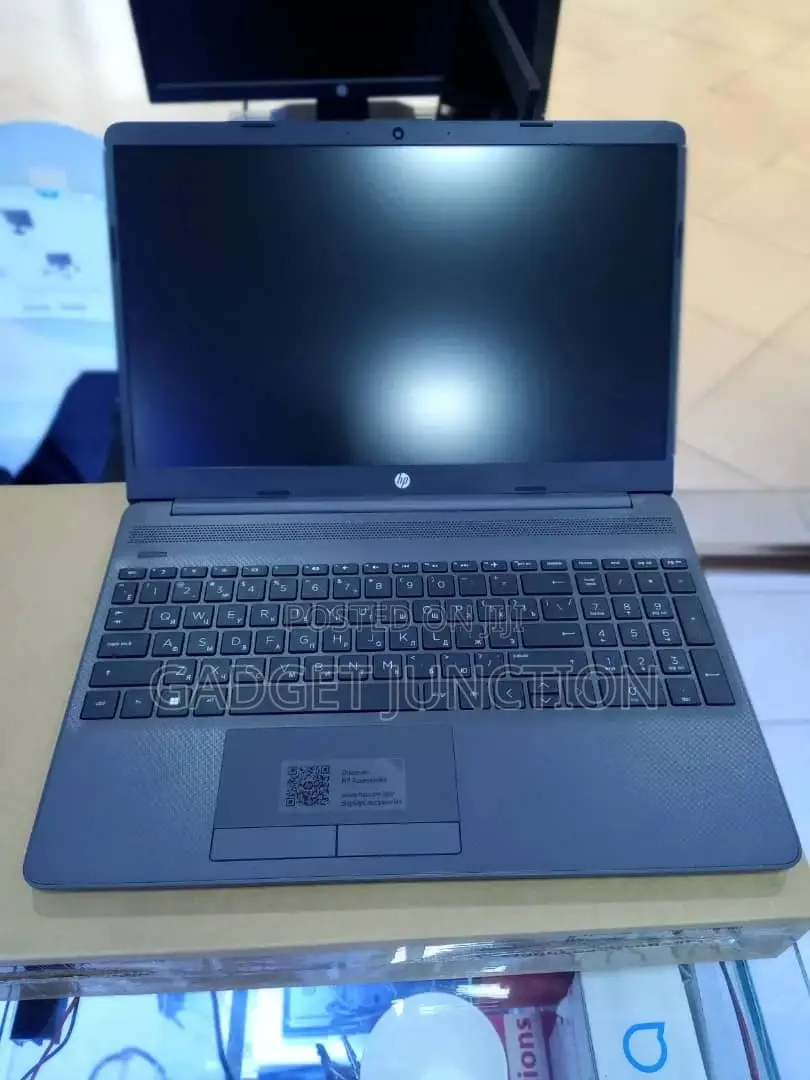 New Laptop HP 255 G8 4GB AMD SSD 256GB