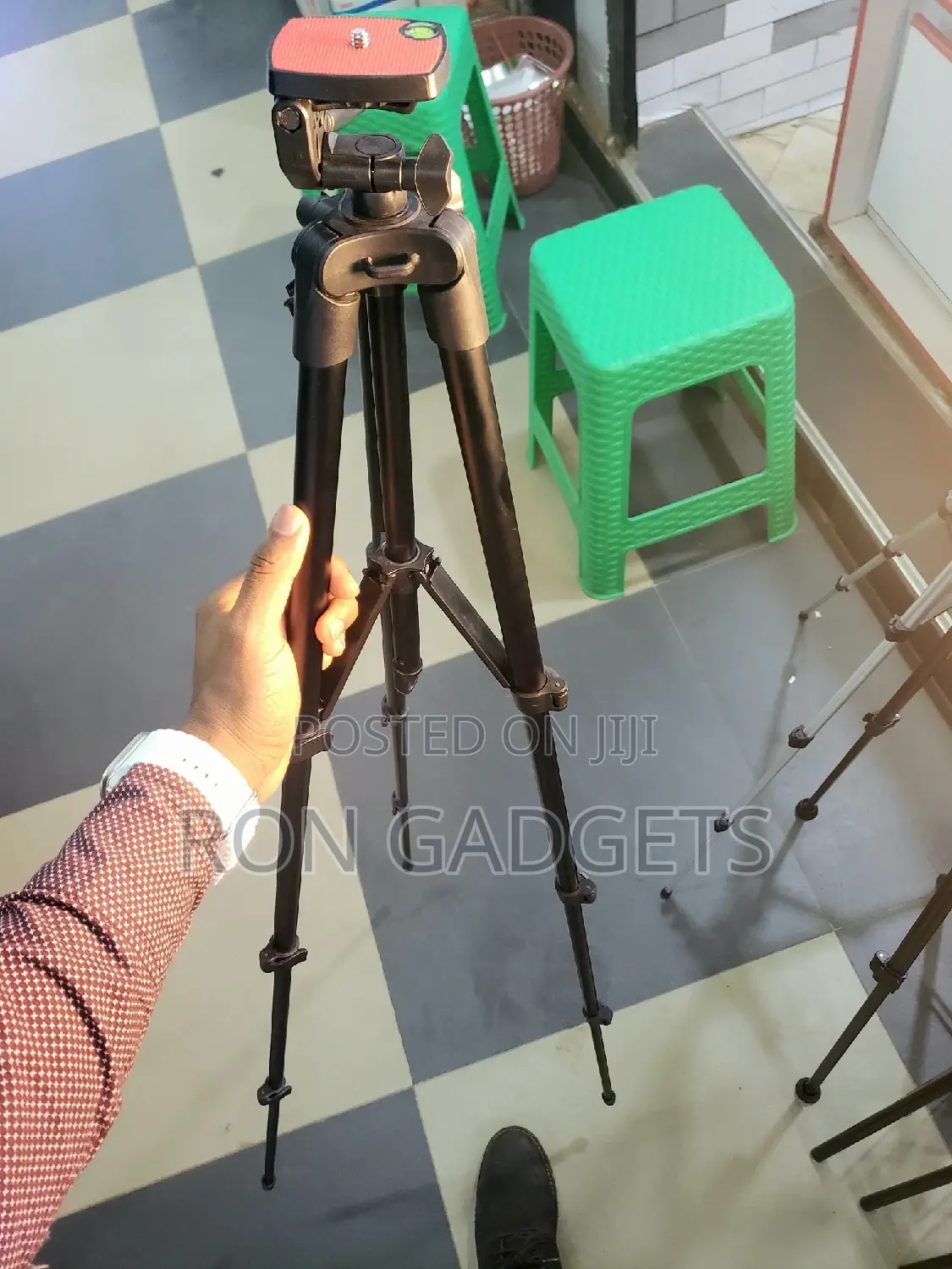 Tripod Stand (Jmary)