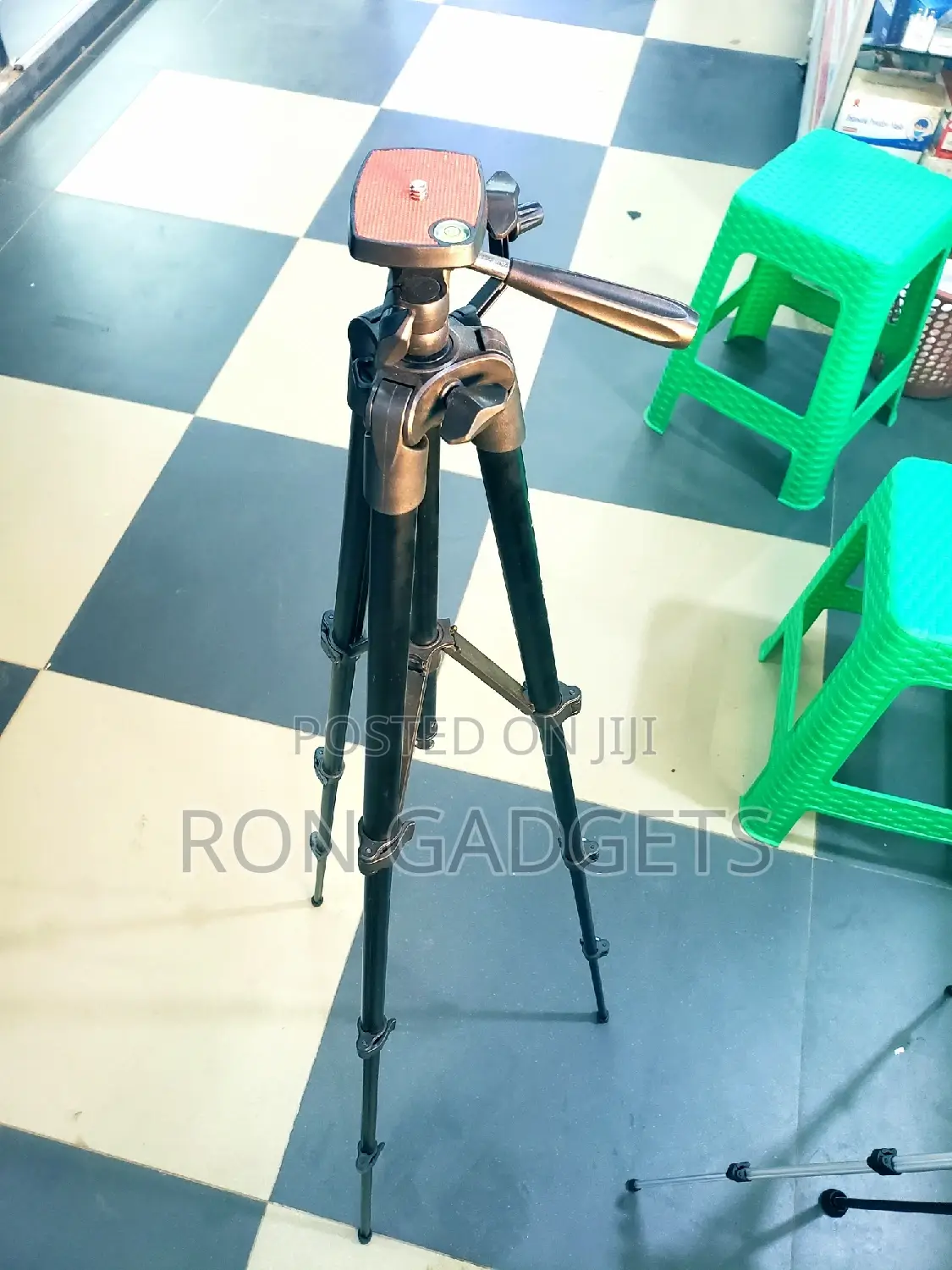 Tripod Stand (Jmary)