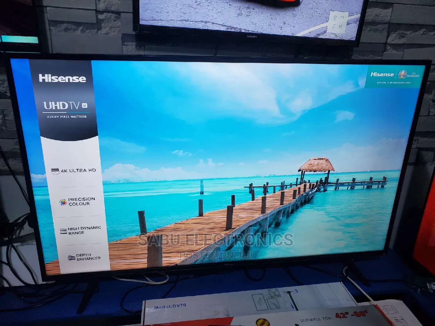 Hisense 55 Inch Smart -7 Series