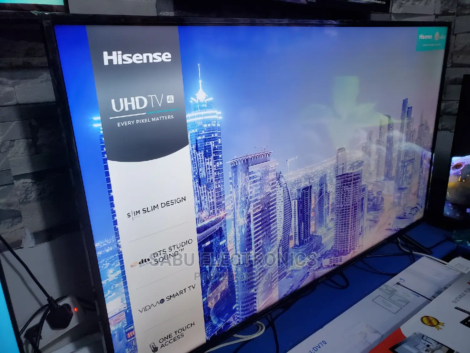Hisense 55 Inch Smart -7 Series