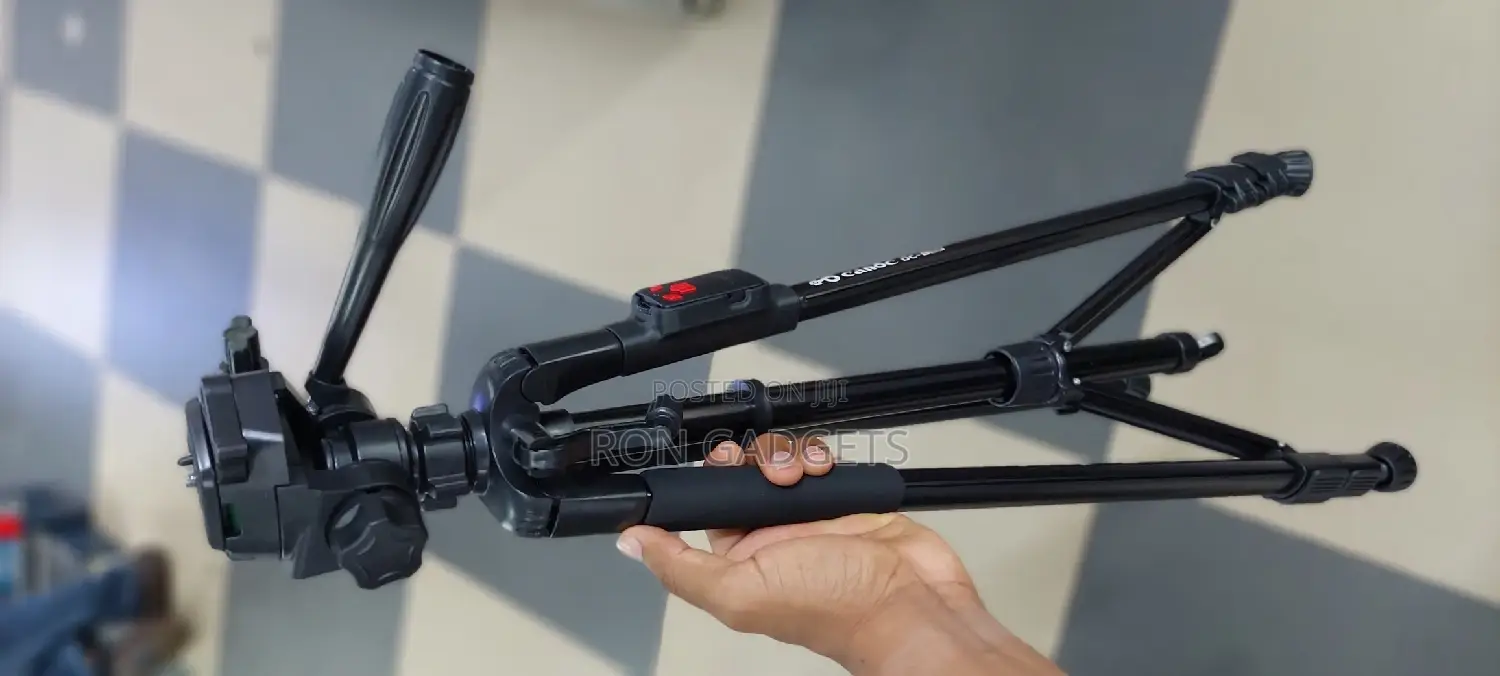 Camera Tripod (Dc 800 Tripod)