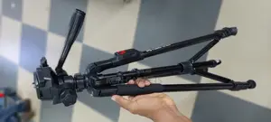 Camera Tripod (Dc 800 Tripod)