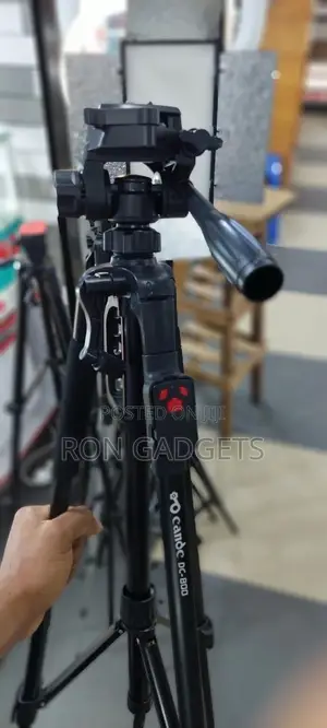 Camera Tripod (Dc 800 Tripod)