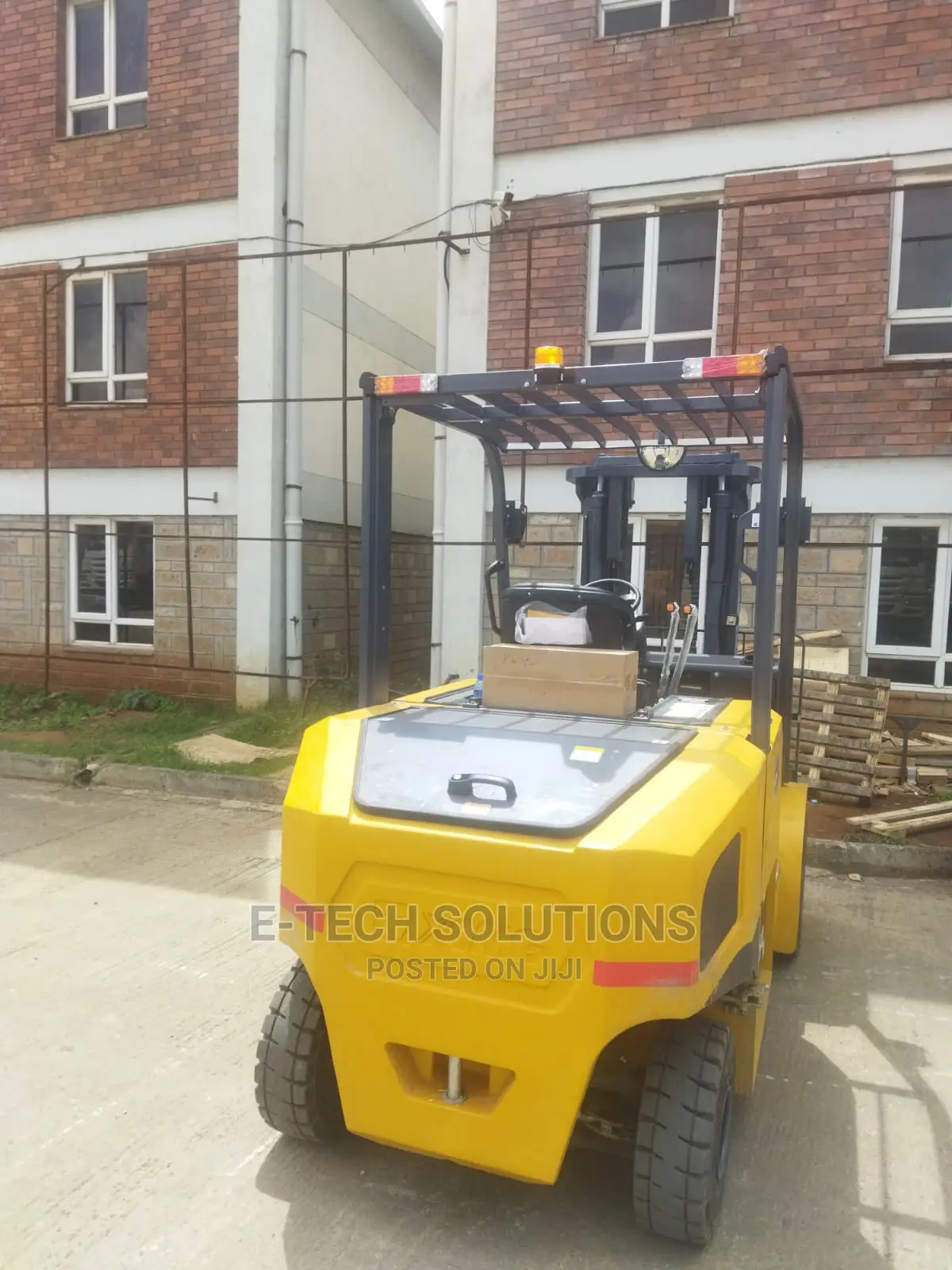5 TON Electric Forklift