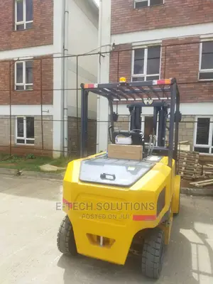 5 TON Electric Forklift