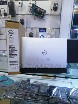 New Laptop Dell XPS 15 (9530) 16GB Intel Core I7 SSD 512GB