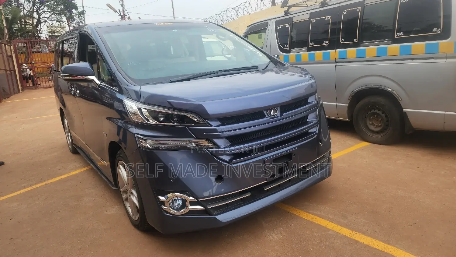 Toyota Alphard 2017 Blue