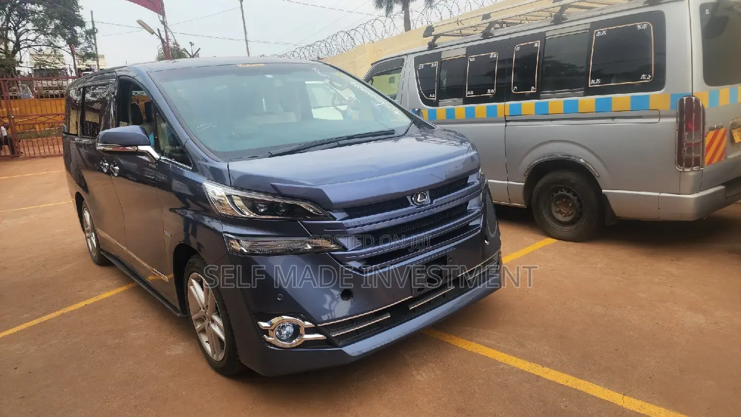 Toyota Alphard 2017 Blue