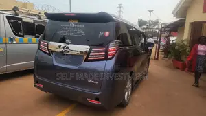 Toyota Alphard 2017 Blue