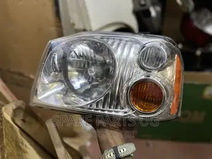 Nissan Hardbody 2003 - 2019 Headlight
