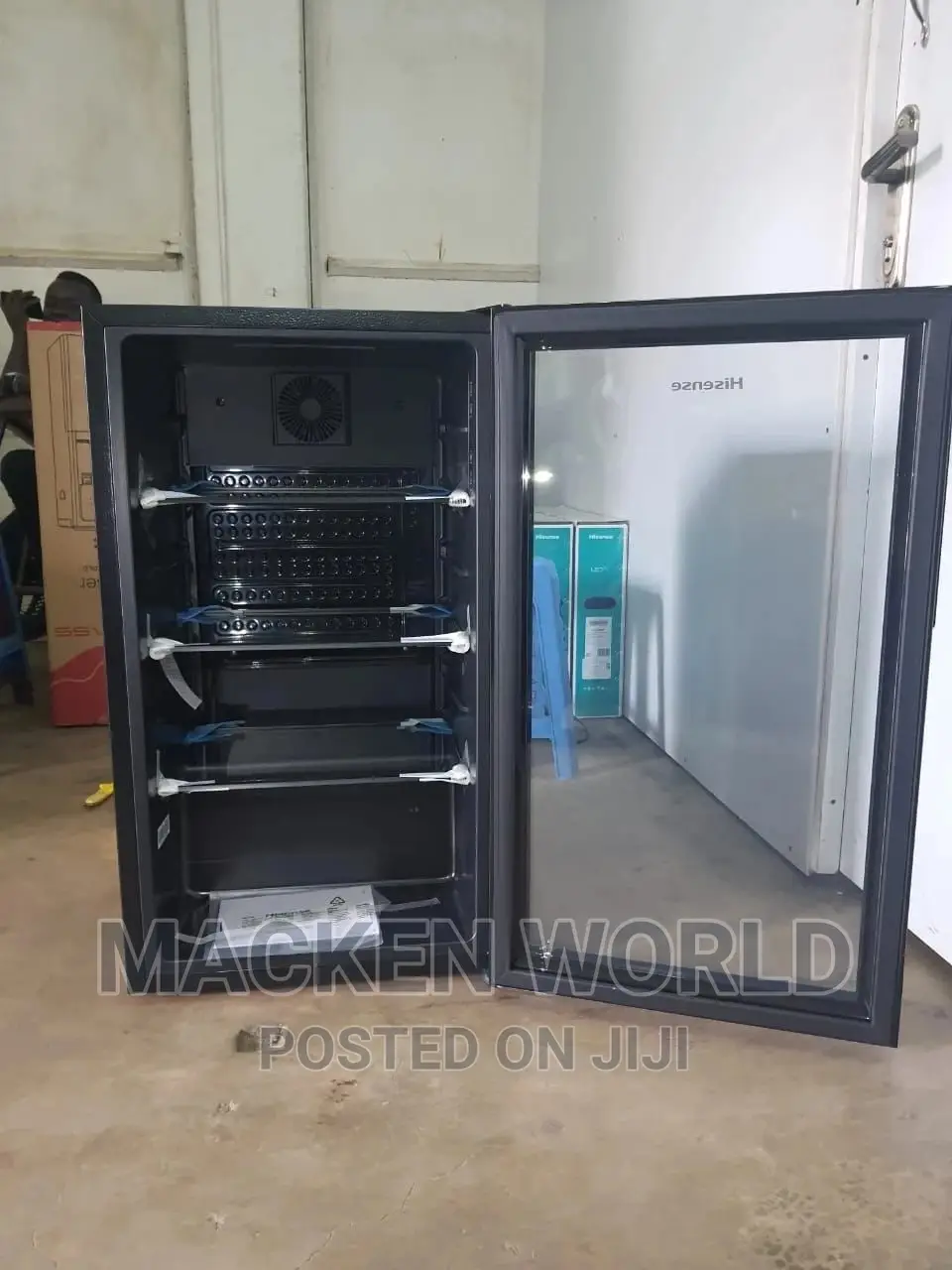 94L Hisense Display Chiller