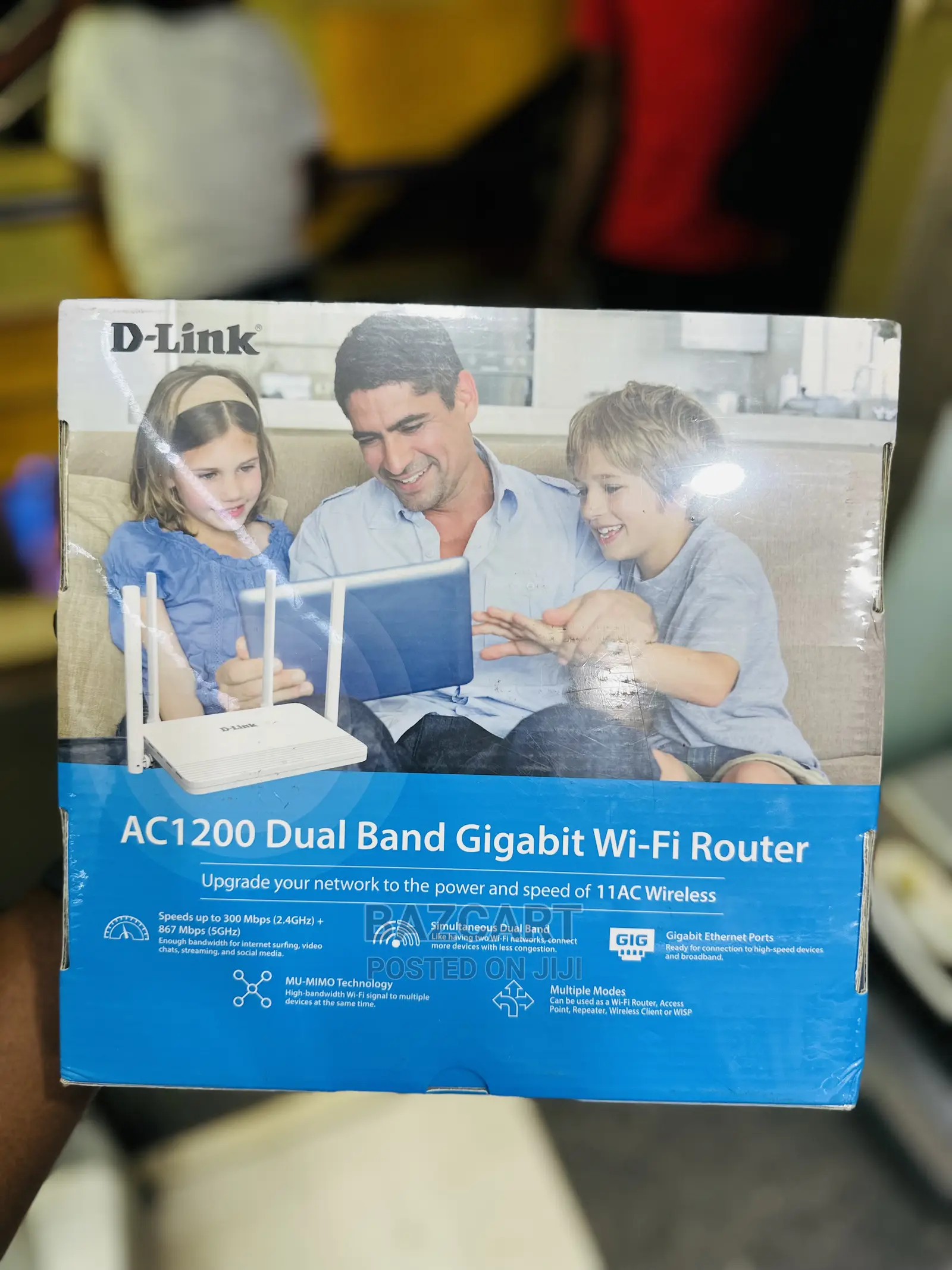 D-Link AC1200 Dual Band Gigabit Wi-Fi Router - DIR-825M