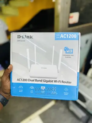 D-Link AC1200 Dual Band Gigabit Wi-Fi Router - DIR-825M