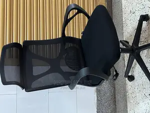 Executive Office Chair With Headrest