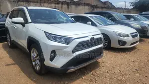 Toyota RAV4 2018 White