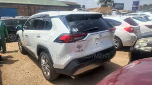 Toyota RAV4 2018 White