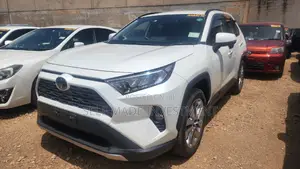 Toyota RAV4 2018 White