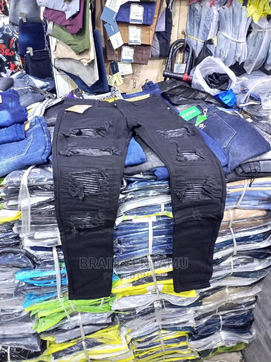 Damage Jeans