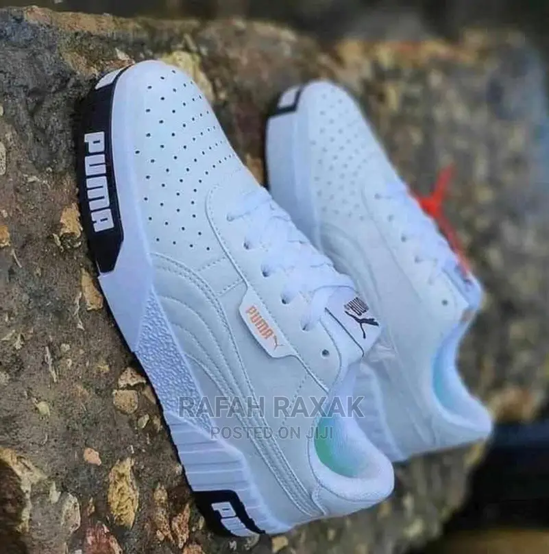 Unisex Classic Pumas
