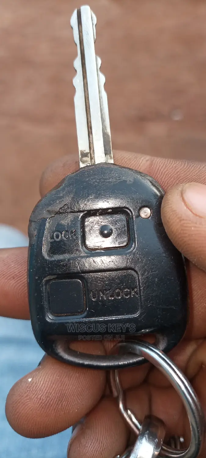 Lock Smith/Key Cutter