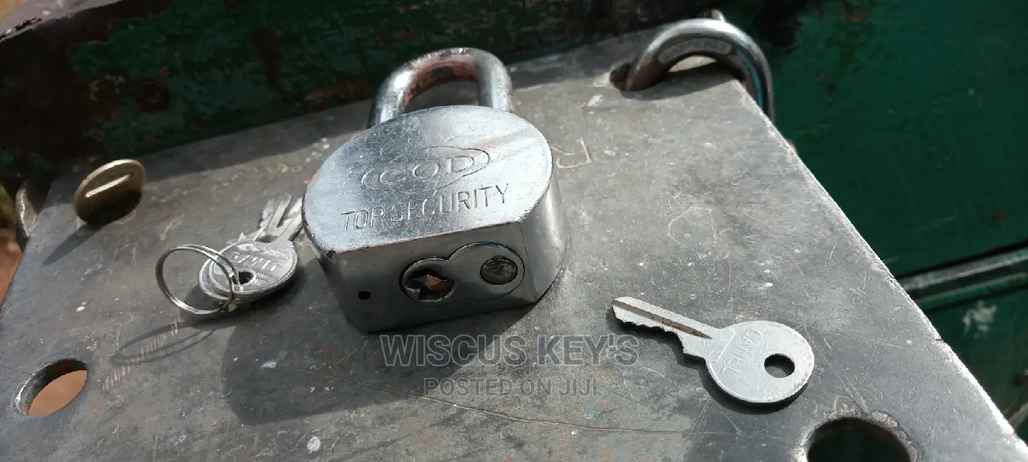 Lock Smith/Key Cutter