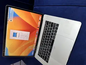 Laptop Apple MacBook Pro 2017 16GB Intel Core I7 SSD 256GB