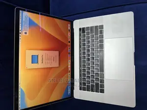 Laptop Apple MacBook Pro 2017 16GB Intel Core I7 SSD 256GB