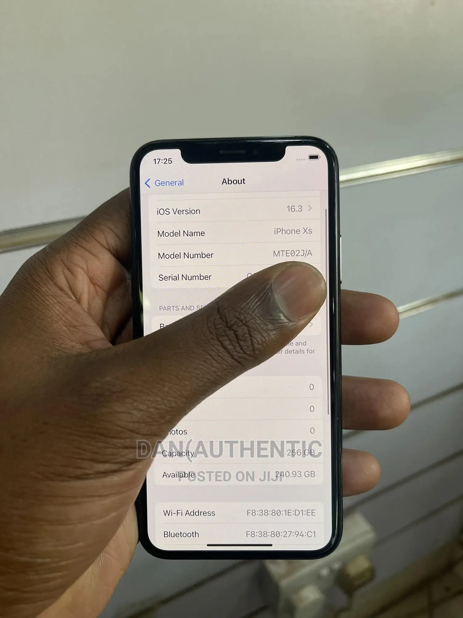 Apple iPhone XS 64 GB Black