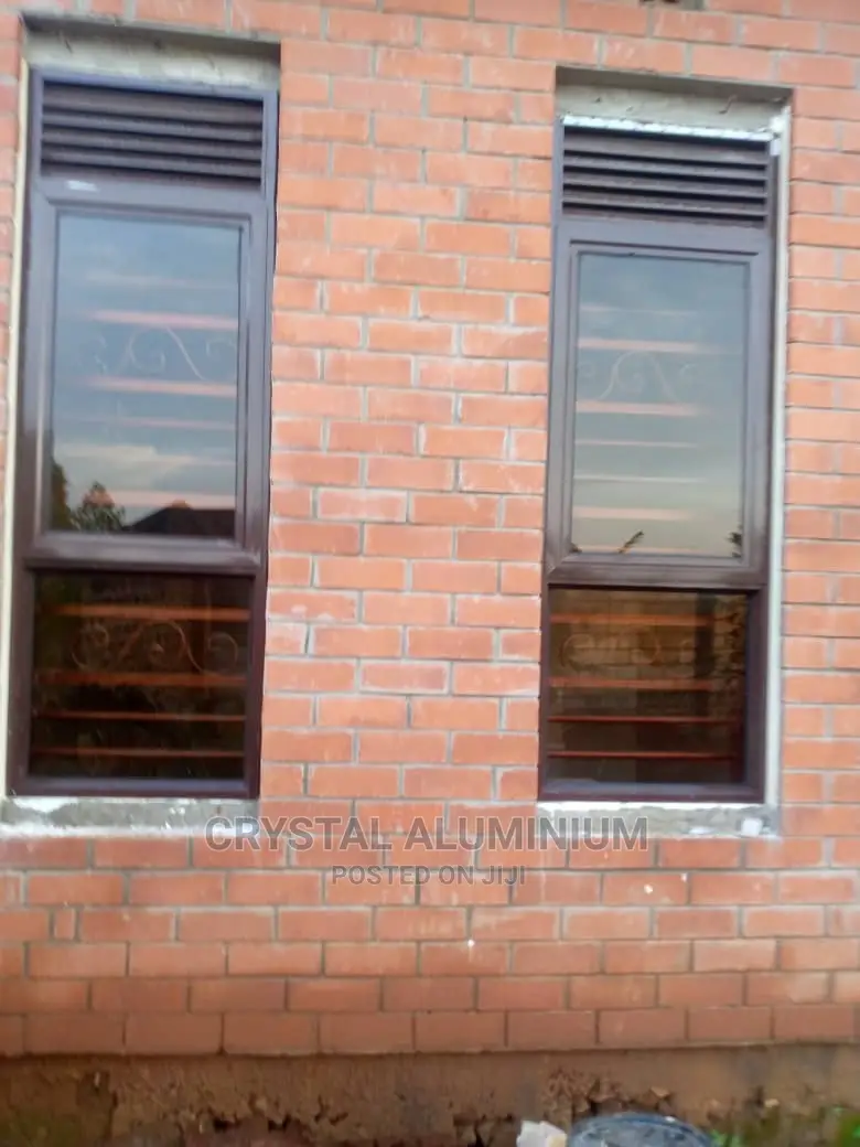 Aluminium Projected Windows