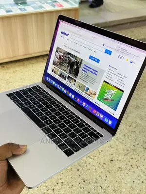Laptop Apple MacBook Pro 2017 8GB Intel Core i5 SSD 256GB