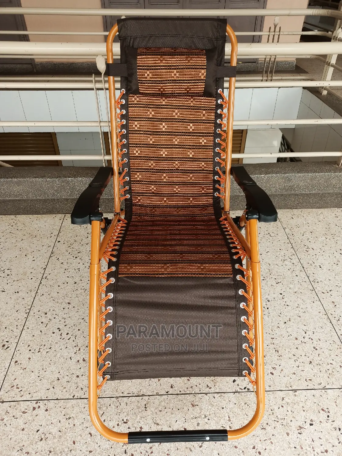 Inclining Lounger Chair