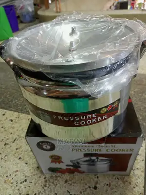 9L Pressure Cooker (Gold)