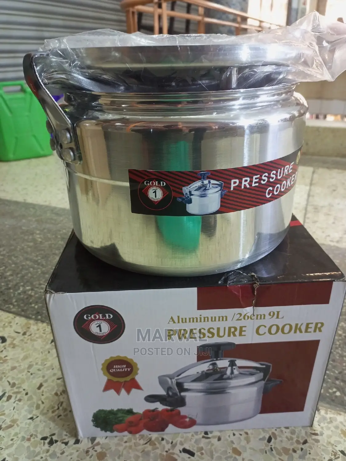 9L Pressure Cooker (Gold)