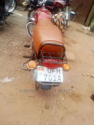 Bajaj Boxer 2018 Purple