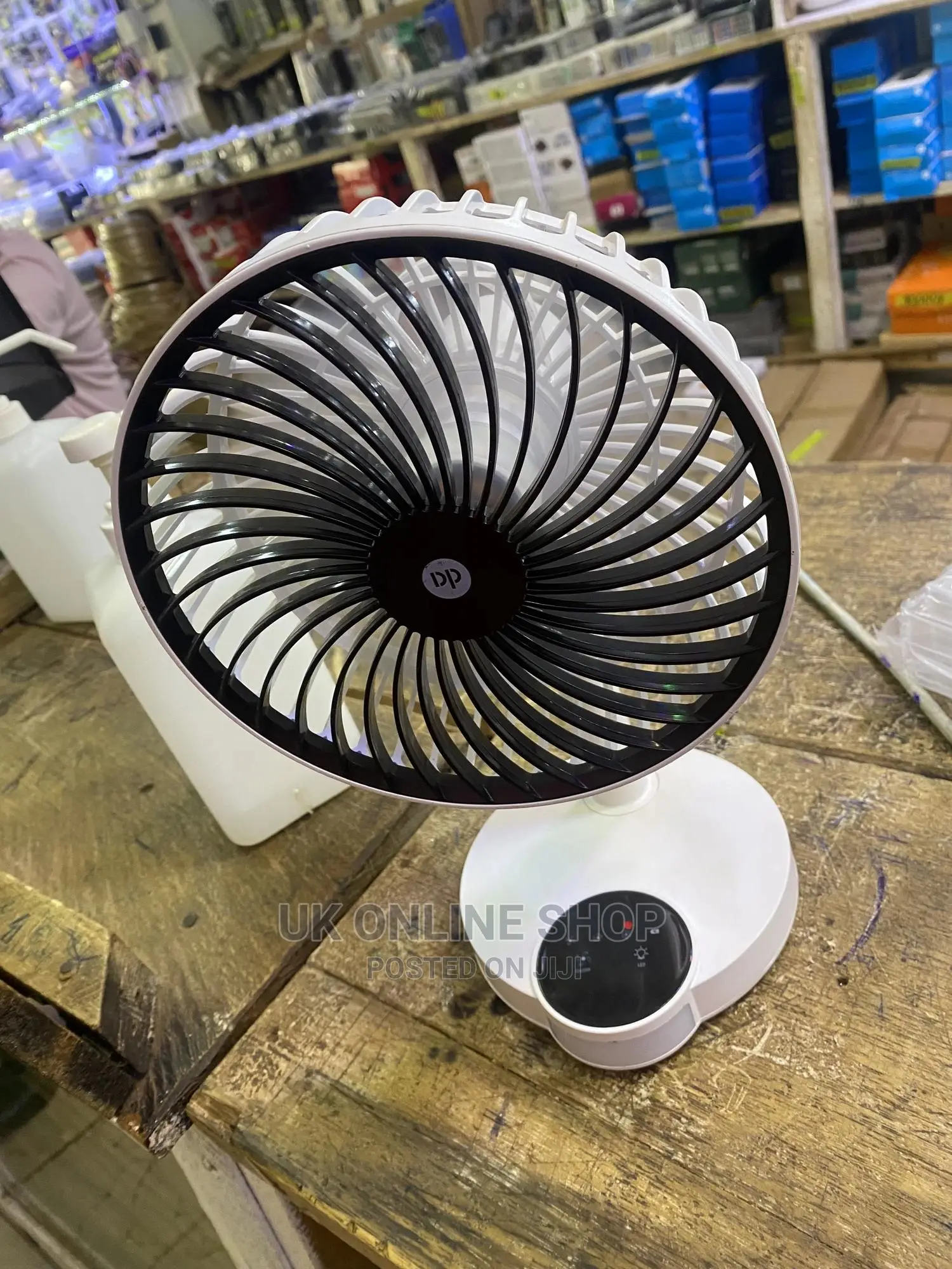 Table Fan Lavish