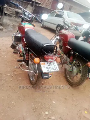 Bajaj Boxer 2020 Orange